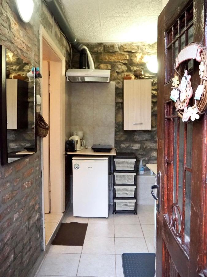 Authentic Guest Stay In The Heart Of Veliko Tarnovo Студио С Изглед Към Царевец Luaran gambar
