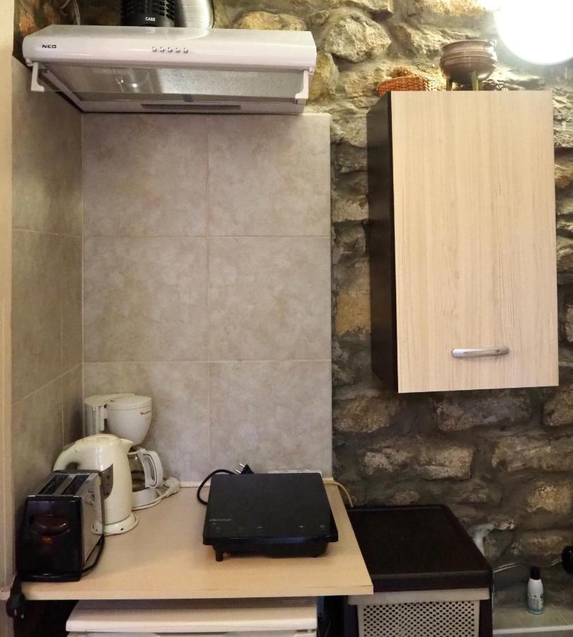 Authentic Guest Stay In The Heart Of Veliko Tarnovo Студио С Изглед Към Царевец Luaran gambar