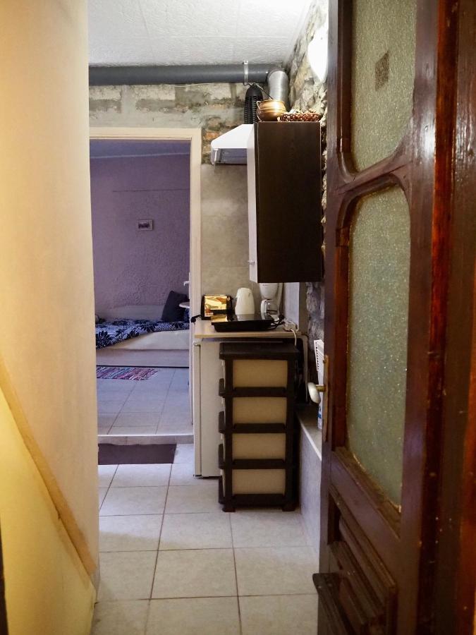 Authentic Guest Stay In The Heart Of Veliko Tarnovo Студио С Изглед Към Царевец Luaran gambar