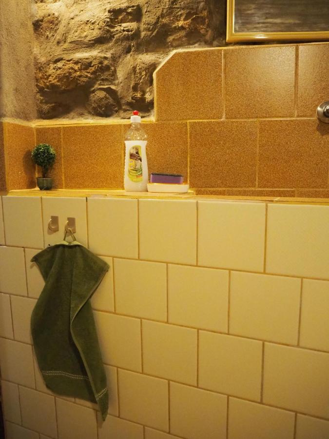 Authentic Guest Stay In The Heart Of Veliko Tarnovo Студио С Изглед Към Царевец Luaran gambar